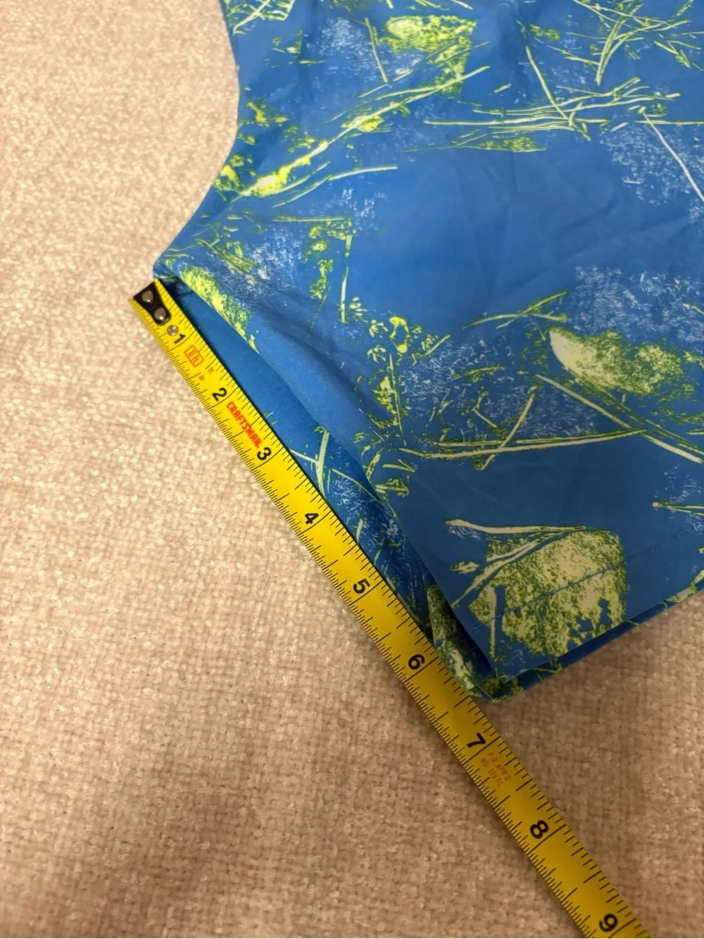 NWT Men’s The North Face Blue Wander Shorts with Lime Print Size M